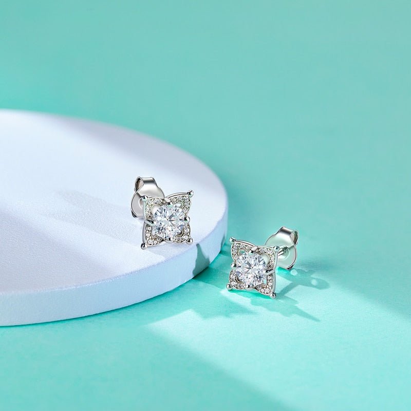 Hearts On Fire Fulfillment 18k White Gold 0.5 Ct Diamond Stud Earrings -  Jewelry | Manfredi Jewels