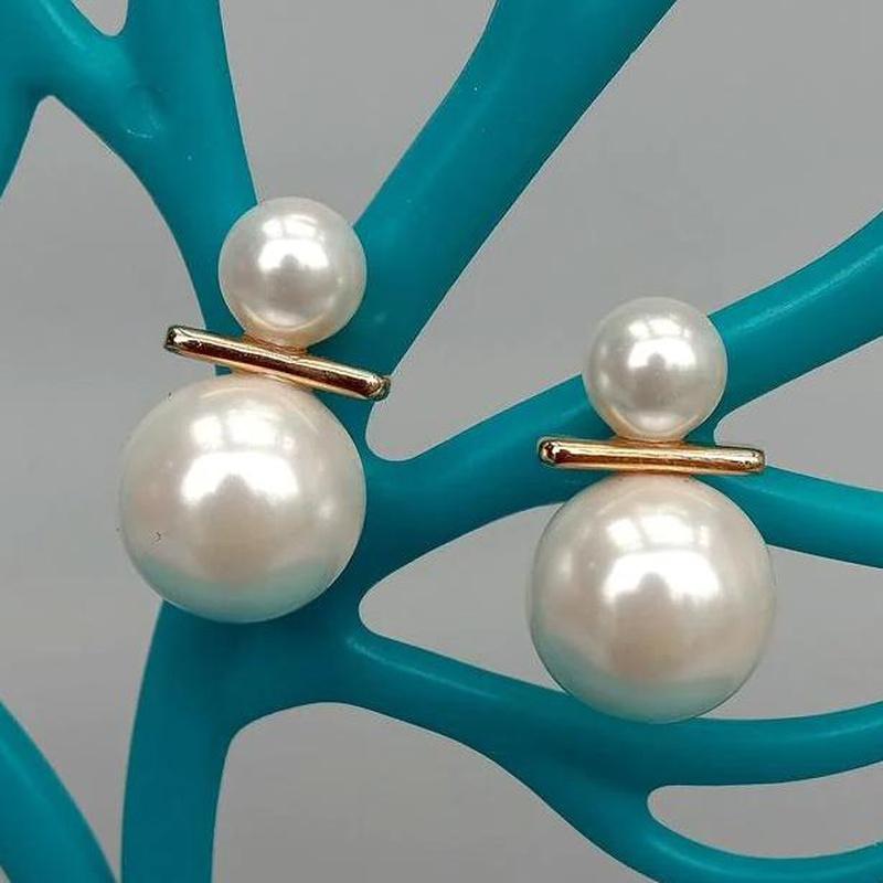 Cream White Sea Shell Pearl Stud Earrings - Turquoise Trading Co